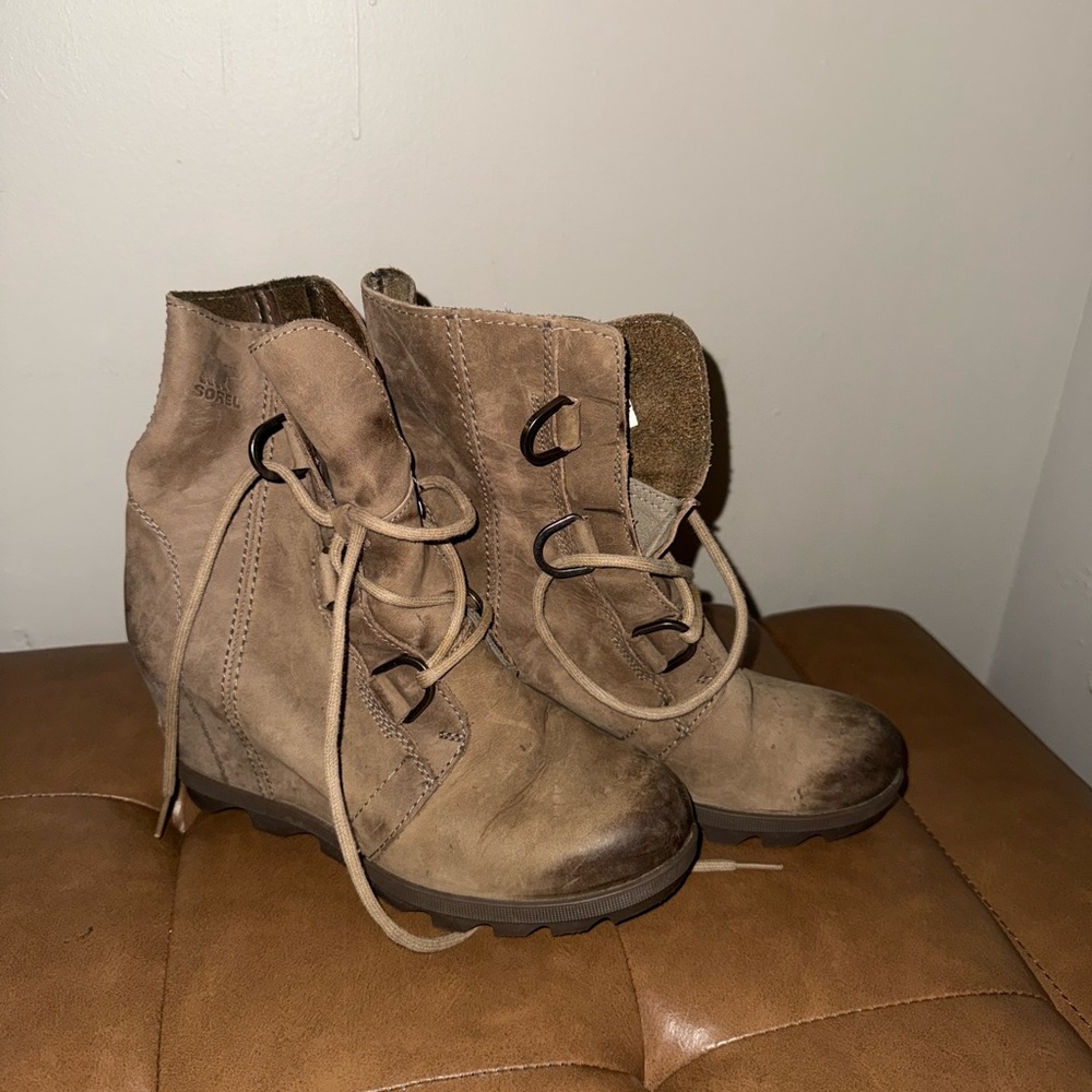 Sorel Women's Brown Lace-Up Boots
